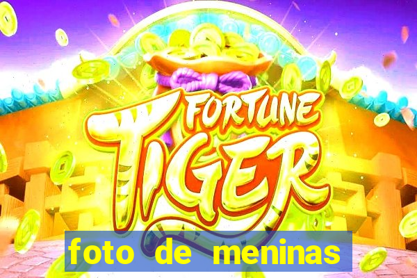 foto de meninas cacheadas fake